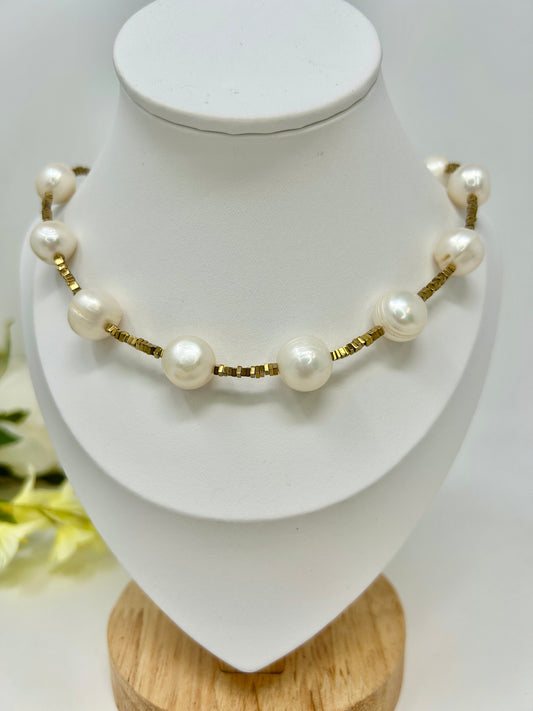 Lumilu Golden Glow Pearl Necklace